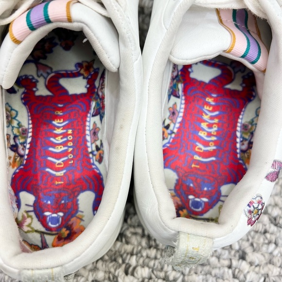 Ted Baker London white leather embroidered flowers sneakers shoes US 7 - Picture 9 of 15